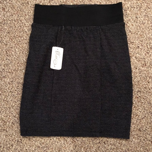Skirt- stretch - Picture 1 of 4